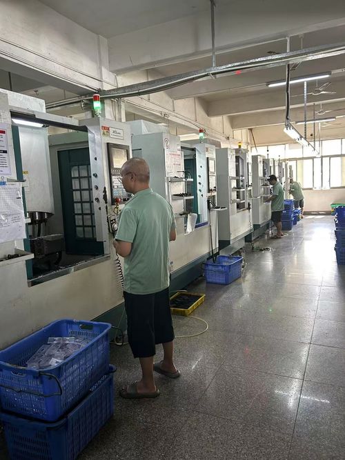 Πιό πρόσφατες ειδήσεις επιχείρησης περίπου Κατασκευαστής γυαλιών